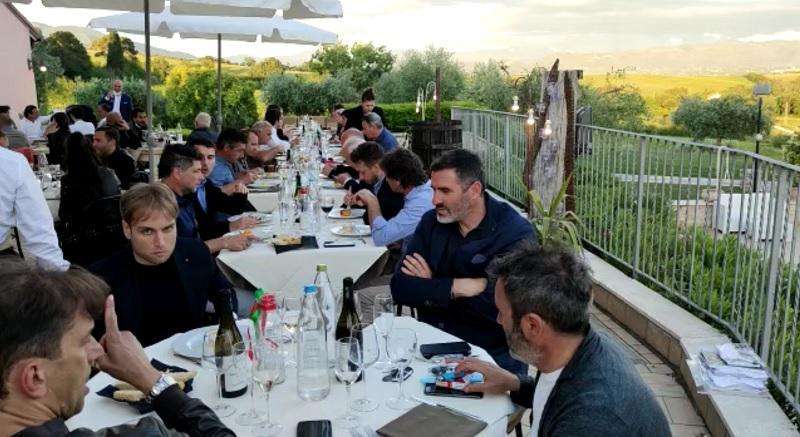 Ternana, tutti a cena insieme prima del rompete le righe - VIDEO