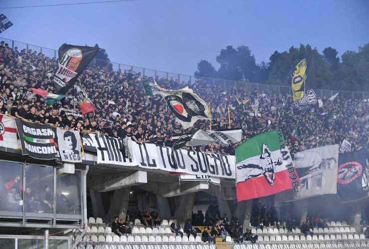I tifosi dell'Ascoli (Lapresse - Ternana News)