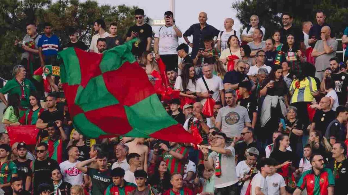 Tifosi della Ternana all'Adriatico - Foto Lega Pro