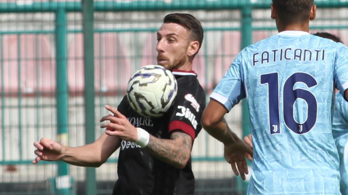 Arezzo, Cianci: "Mancano meno partite, pensiamo a noi stessi e alla Ternana"