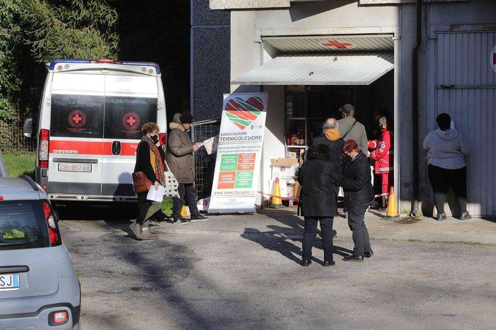 Terni Col Cuore: a febbraio aiutate 97 famiglie con 447 buoni - FOTO