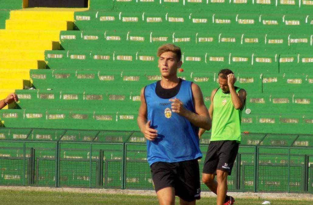 Ternana - Mazzarani: mattina in prima squadra e pomeriggio al Viareggio