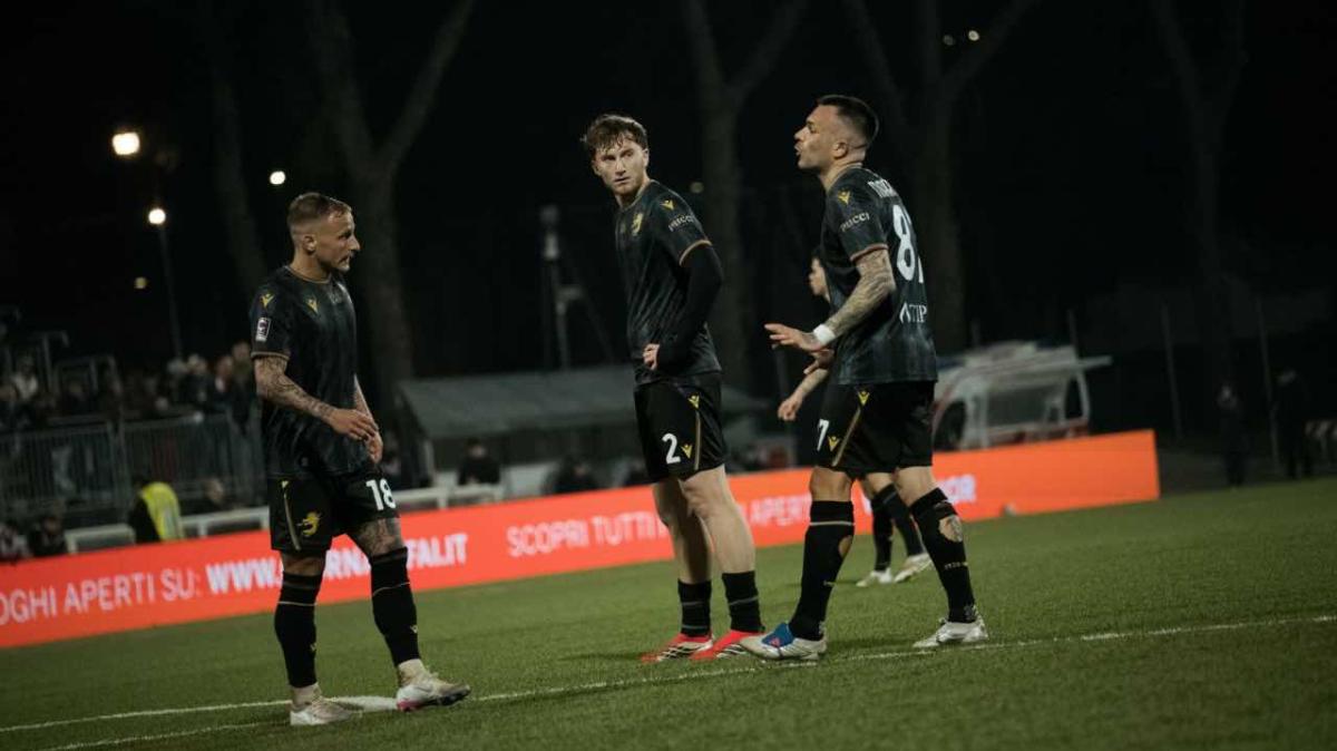 Panico, Kurti e Martella