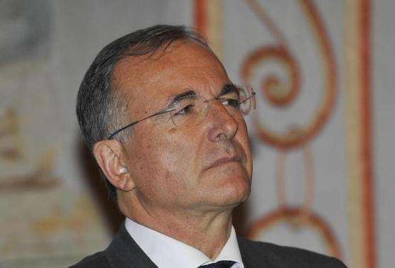 Frattini fra retweet e post: “Le regole saranno rispettate”