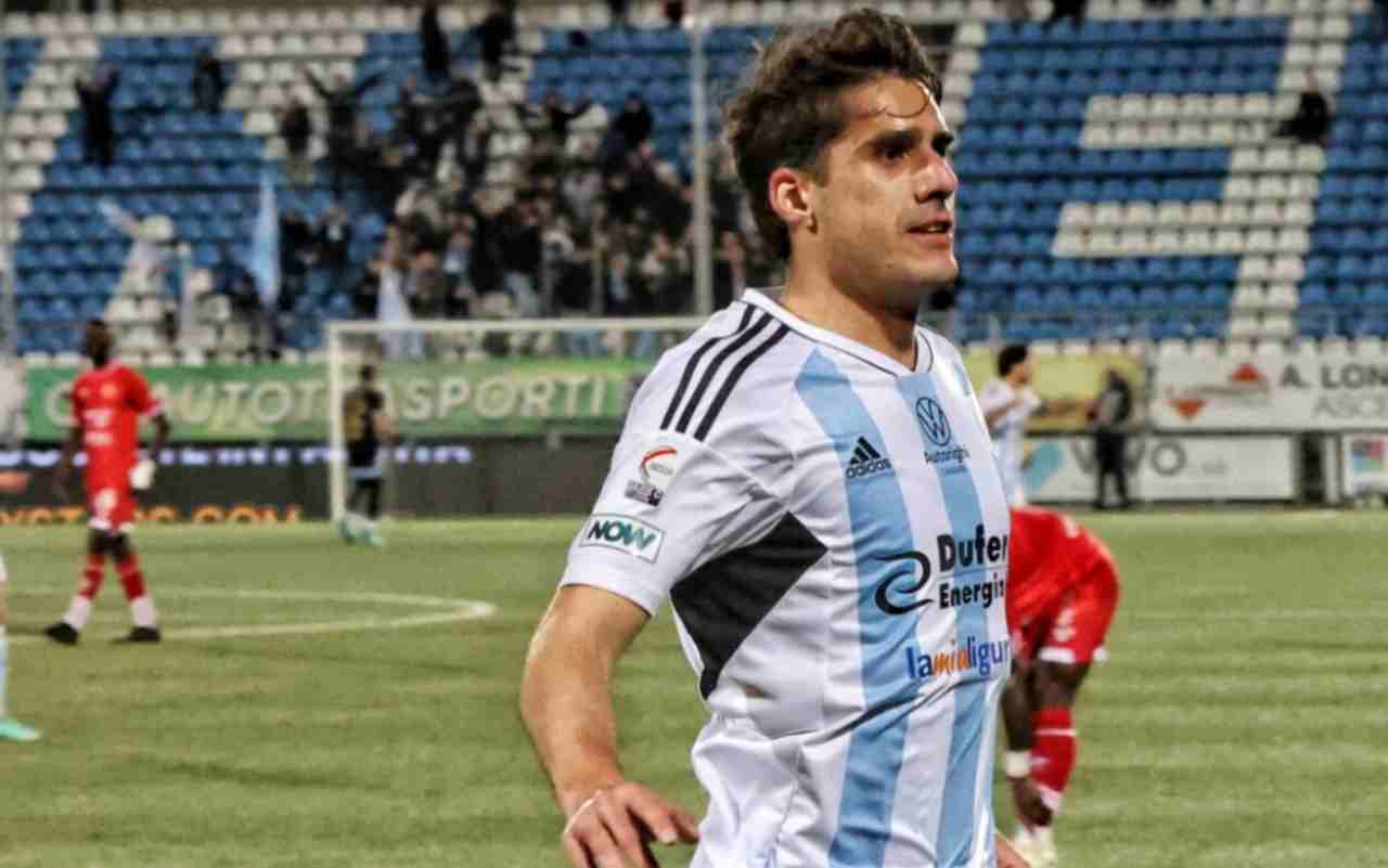 Andrea Corbari centrocampista dell'Entella