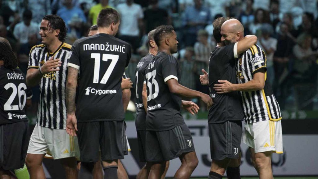 “Un vero malvagio, da prigione”: bomba sul MONDO DEL CALCIO | Accusa CHOC nei suoi confronti