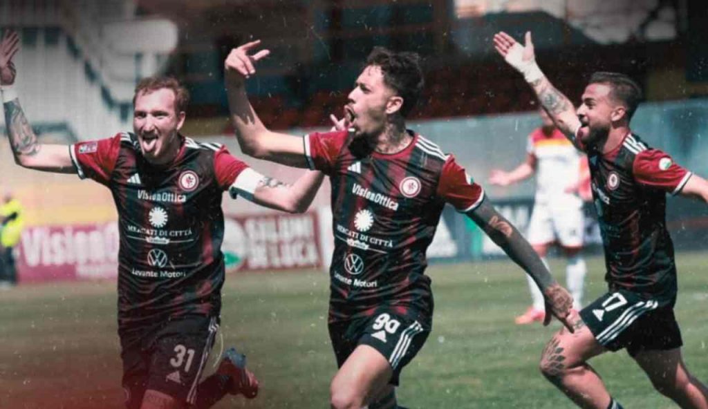 Play out Serie C: Emmausso salva il Foggia e condanna il Messina alla D