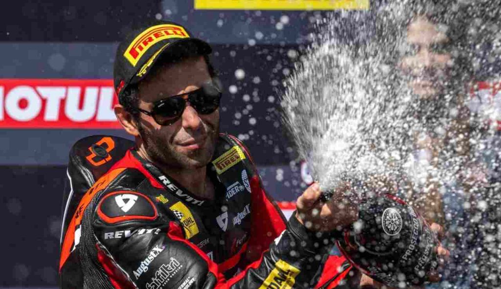 Superbike, ancora un podio per Petrux