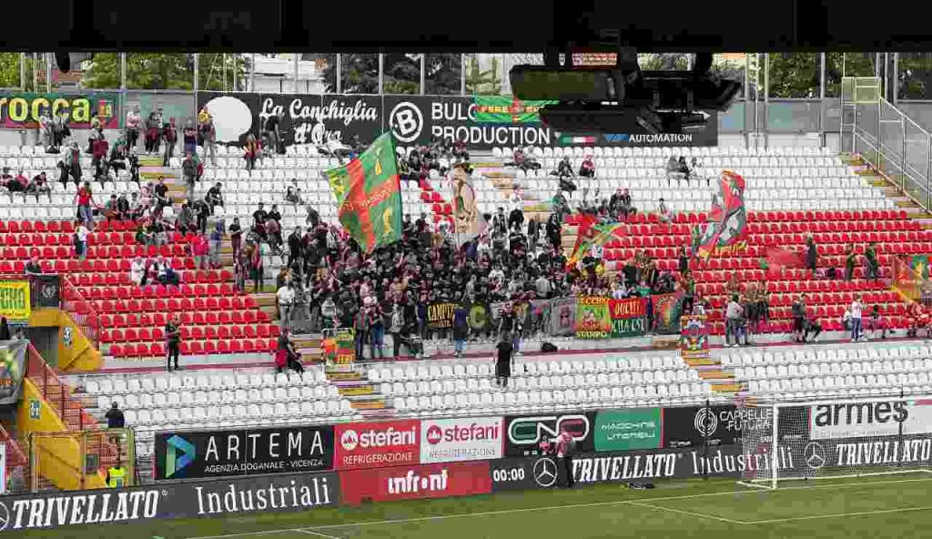Vicenza-Ternana, la carica dei 422 rossoverdi