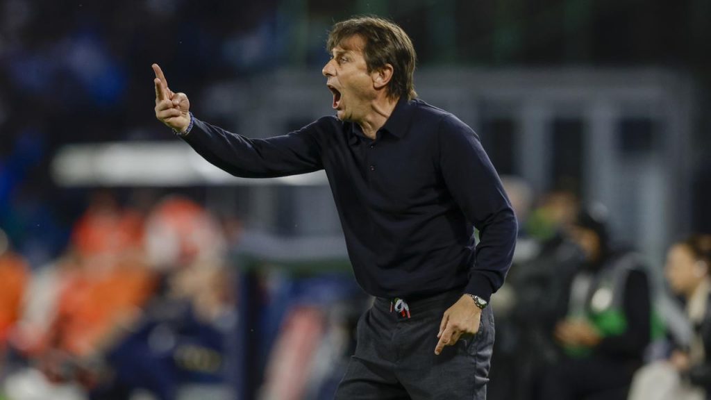 VATTENE VIA: cacciato dal Napoli | Conte non vuole sentire ragioni: ti mandiamo via GRATIS