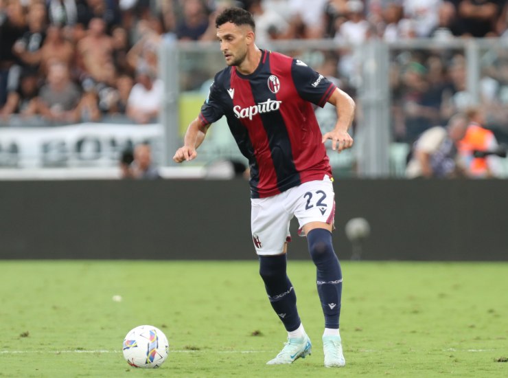 Charalampos Lykogiannis con la maglia del Bologna - fonte Lapresse - ternananews.it