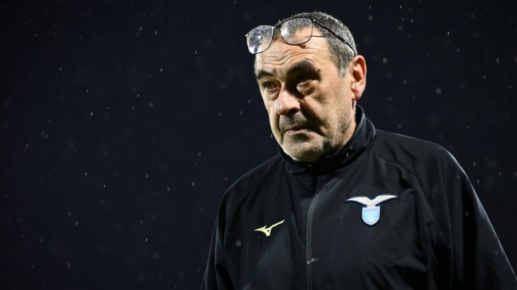 SARRI LO PORTA ALLA LAZIO | I tifosi lo accolgono a braccia aperte: PER LUI UNA MAGLIA DA TITOLARE