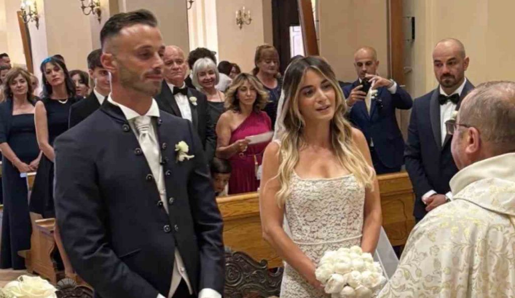 Fiori d’arancio per Andrea Signorini: matrimonio a Gubbio con Maria Sole