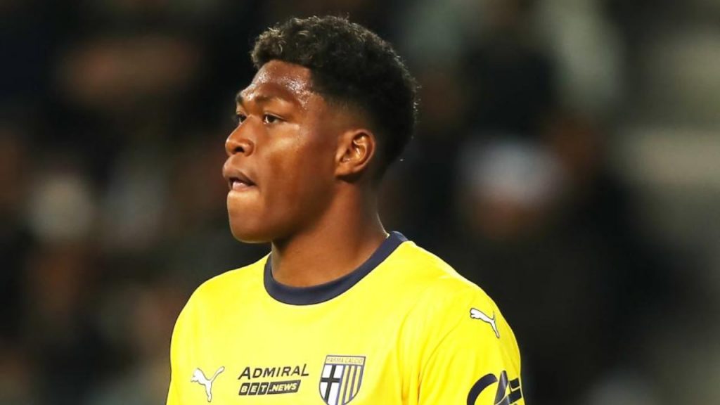 SUZUKI IN UNA BIG | Addio al Parma all’improvviso: se ne va per giocare la CHAMPIONS LEAGUE