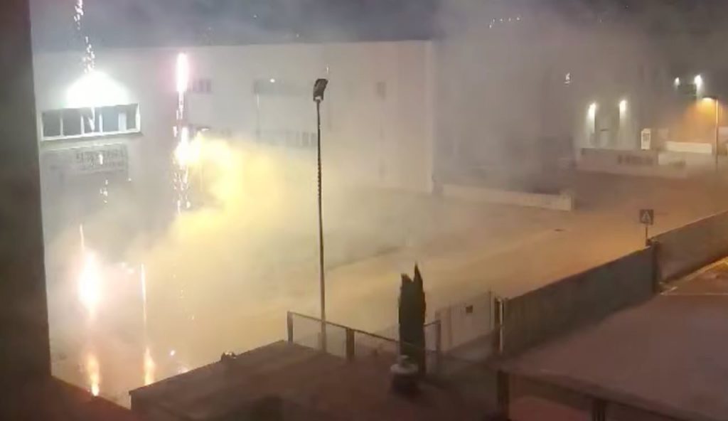Fuochi d’artificio nella notte fuori dall’albergo della Ternana: il Pescara prova a disturbare il sonno dei rossoverdi