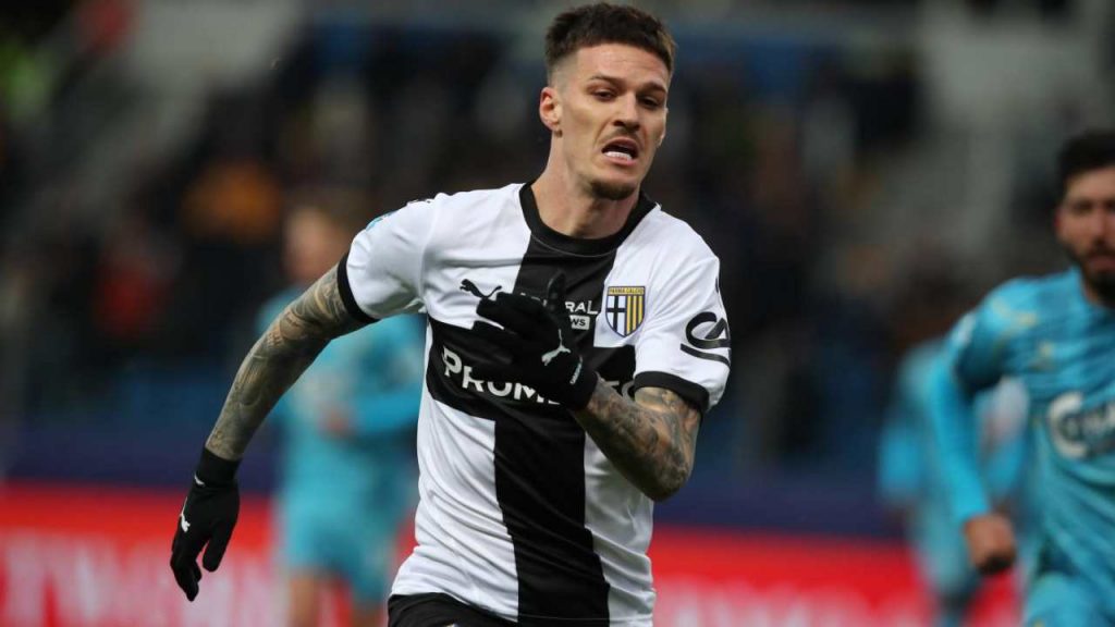 MAN IN UN TOP CLUB, grazie Parma ma è arrivato il momento di una nuova sfida | Cambia maglia ma resta in Serie A