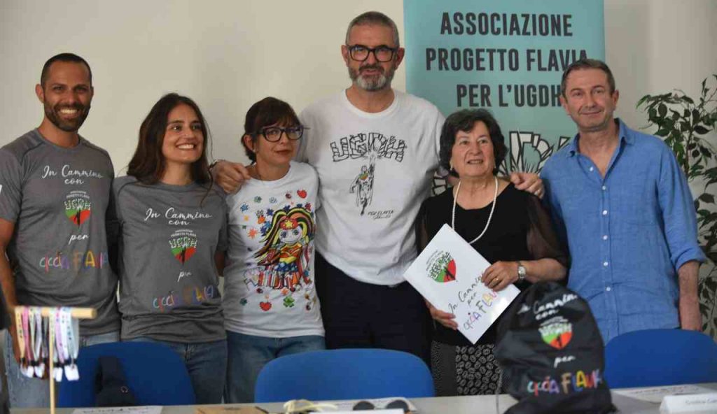 Da Lisbona a Finisterre per Flavia: 800 km a piedi contro una rara malattia genetica