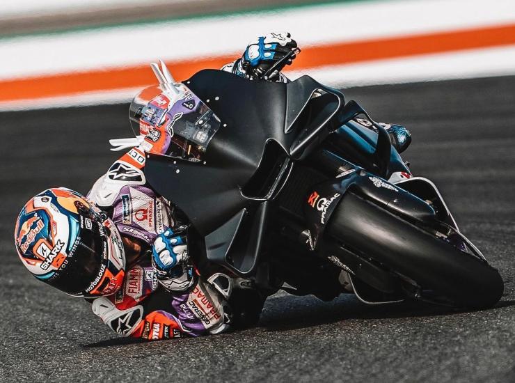 Jorge Martin insegue Marc Marquez - fonte X - ternananews.it
