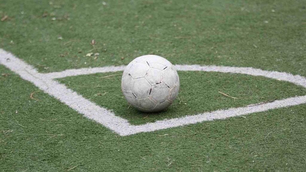 ARRIVA IL RITIRO DAL CALCIO: decisione a SORPRESA | L’annuncio UFFICIALE