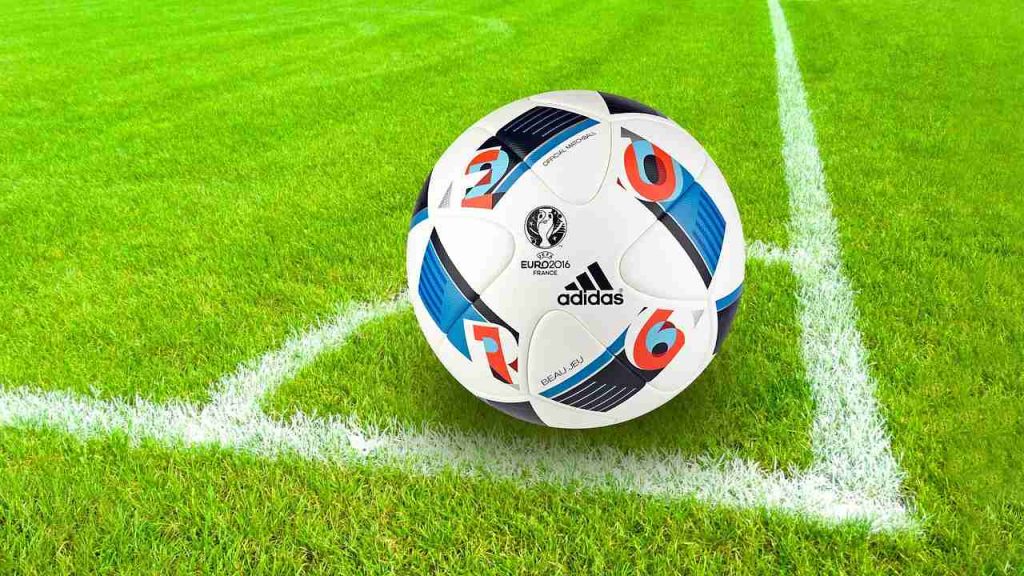 “Mi ritiro, basta con il calcio”: non ha neanche 30 anni ma non c’è altra scelta | Purtroppo non può più giocare