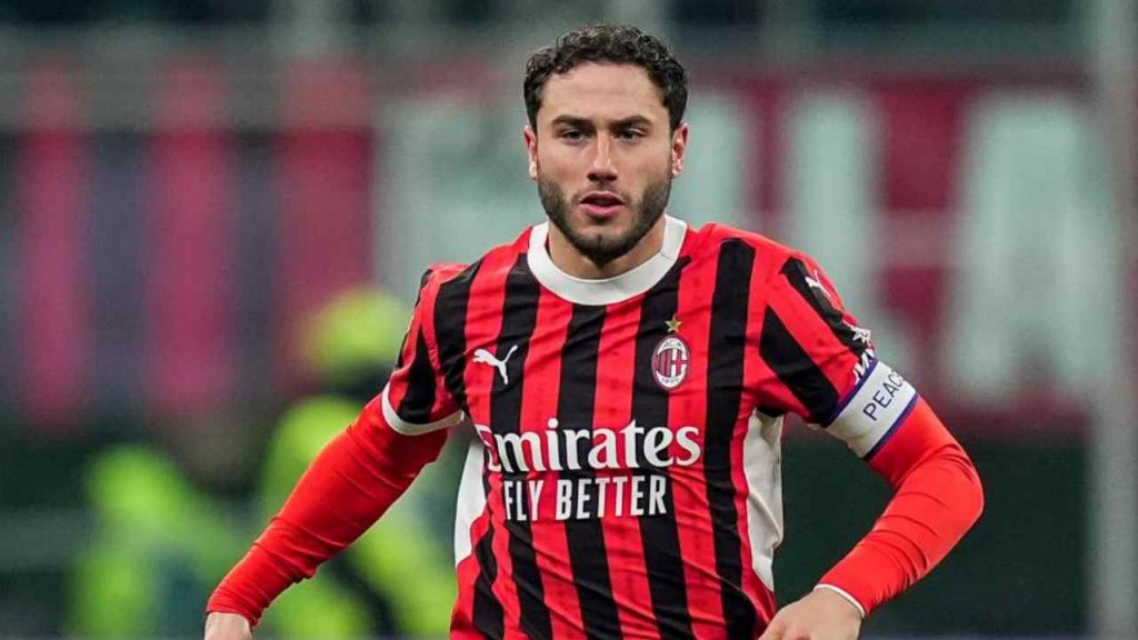 Arriva Calabria a parametro zero: c’è la firma del terzino | Giocherà titolare in Europa League