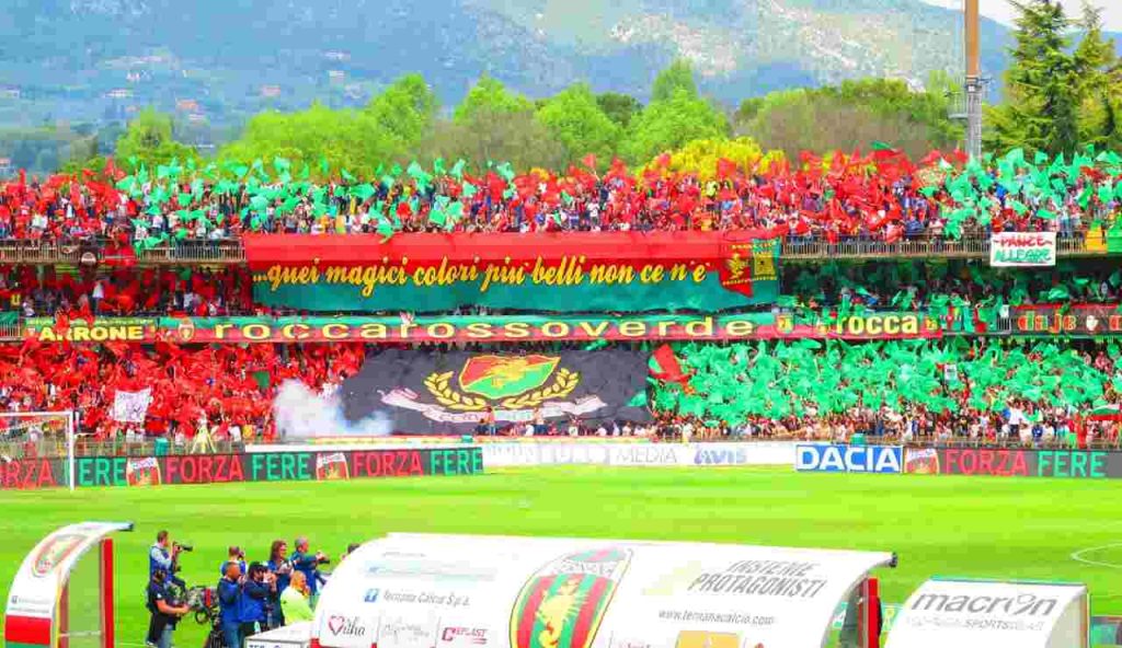 Progetto stadio-clinica, comunicato duro: “Rispetto per i nostri colori, la squadra è centrale”