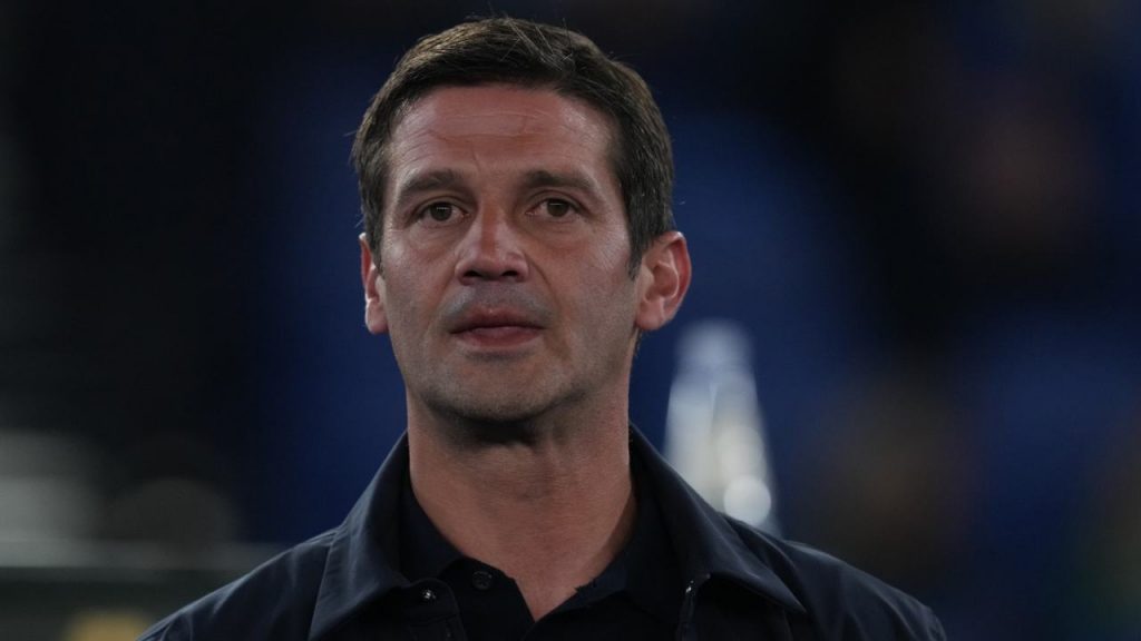 Ti mandiamo via, non mi servi qui | Chivu lo fa fuori dall’Inter: CESSIONE DOLOROSISSIMA