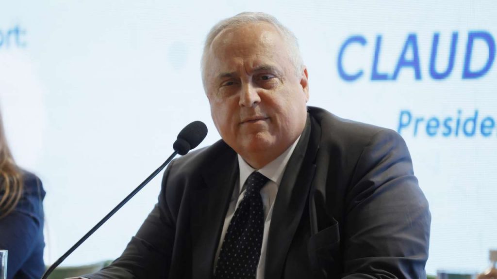 Alla fine arriva la firma sul contratto | Lotito lo ha convinto al 100%: ECCO IL REGALO PER SARRI
