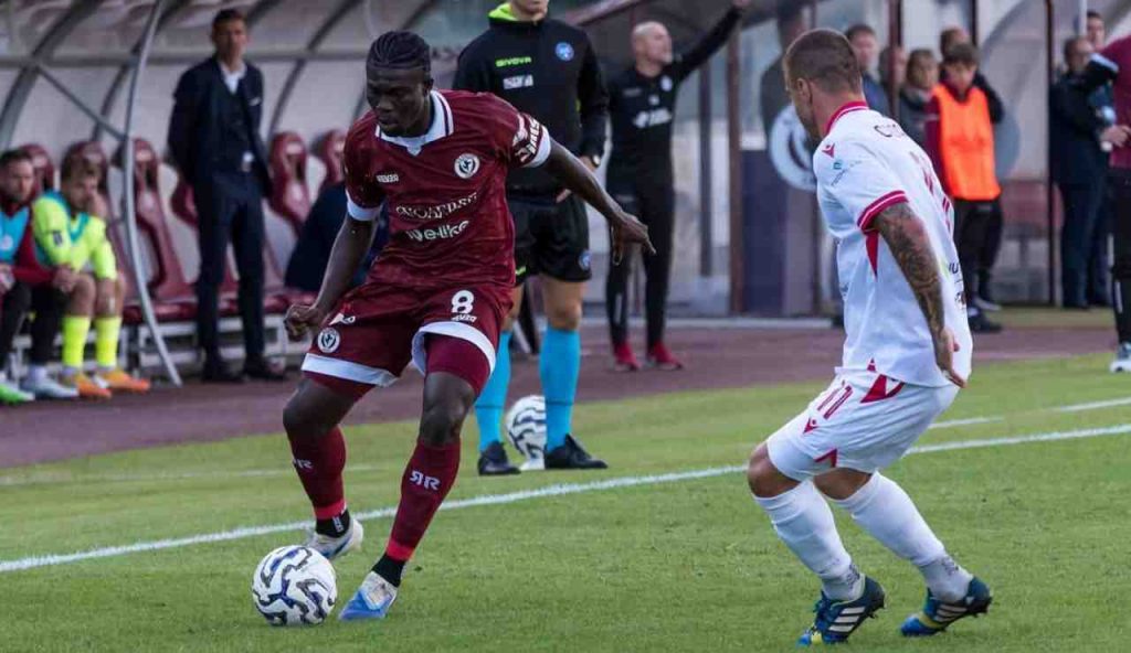 Arezzo, problema al ginocchio per Eklu Mawuli: in dubbio contro la Ternana