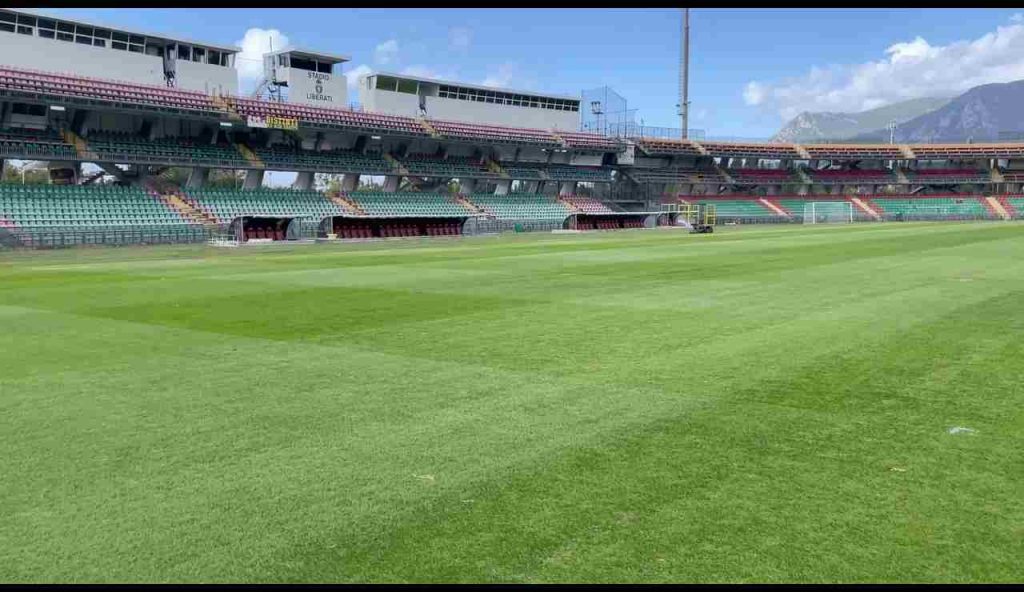 Ternana-Arezzo: esordio per il nuovo terreno di gioco del Liberati | VIDEO