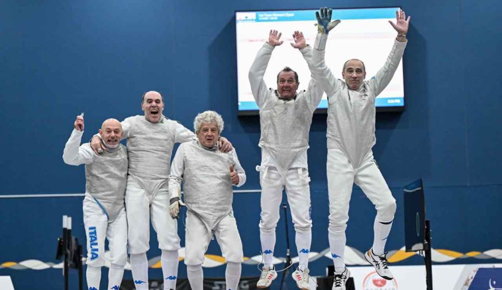 Scherma, oro mondiale per il ternano Francesco Tiberi: trionfo nella gara a squadre ai Mondiali Master 2025