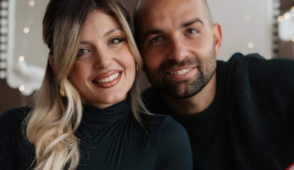 Natale indimenticabile per Mattia Proietti: la magia delle feste con la piccola Penelope