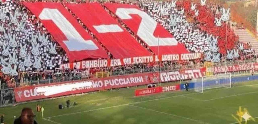 Il destino del derby? “1-2”. E lo striscione della Curva Nord diventa… profetico